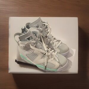 Nike Air Jordan 6 Retro Mint Foam DQ4914-103‎ Women's Size 6.5 EUC with Orig Box